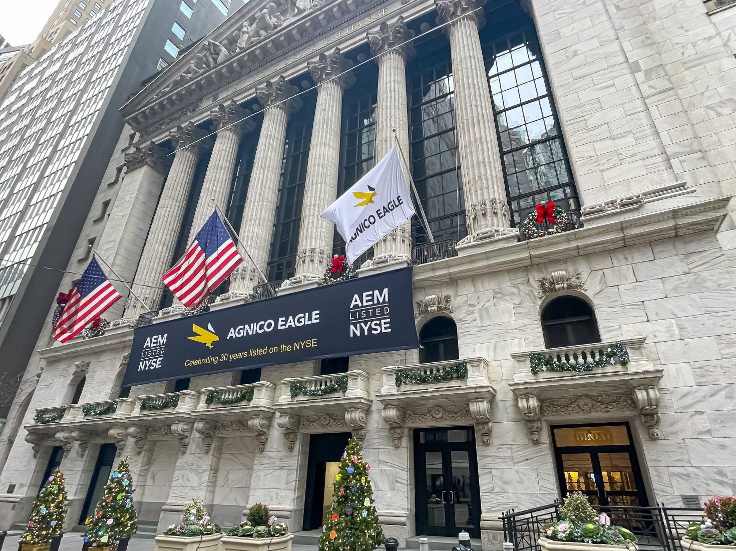 Broad Street facade of the NYSE Statuary Building